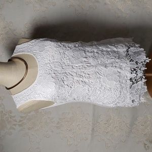 White Lace Sleeveless Tunic (L)